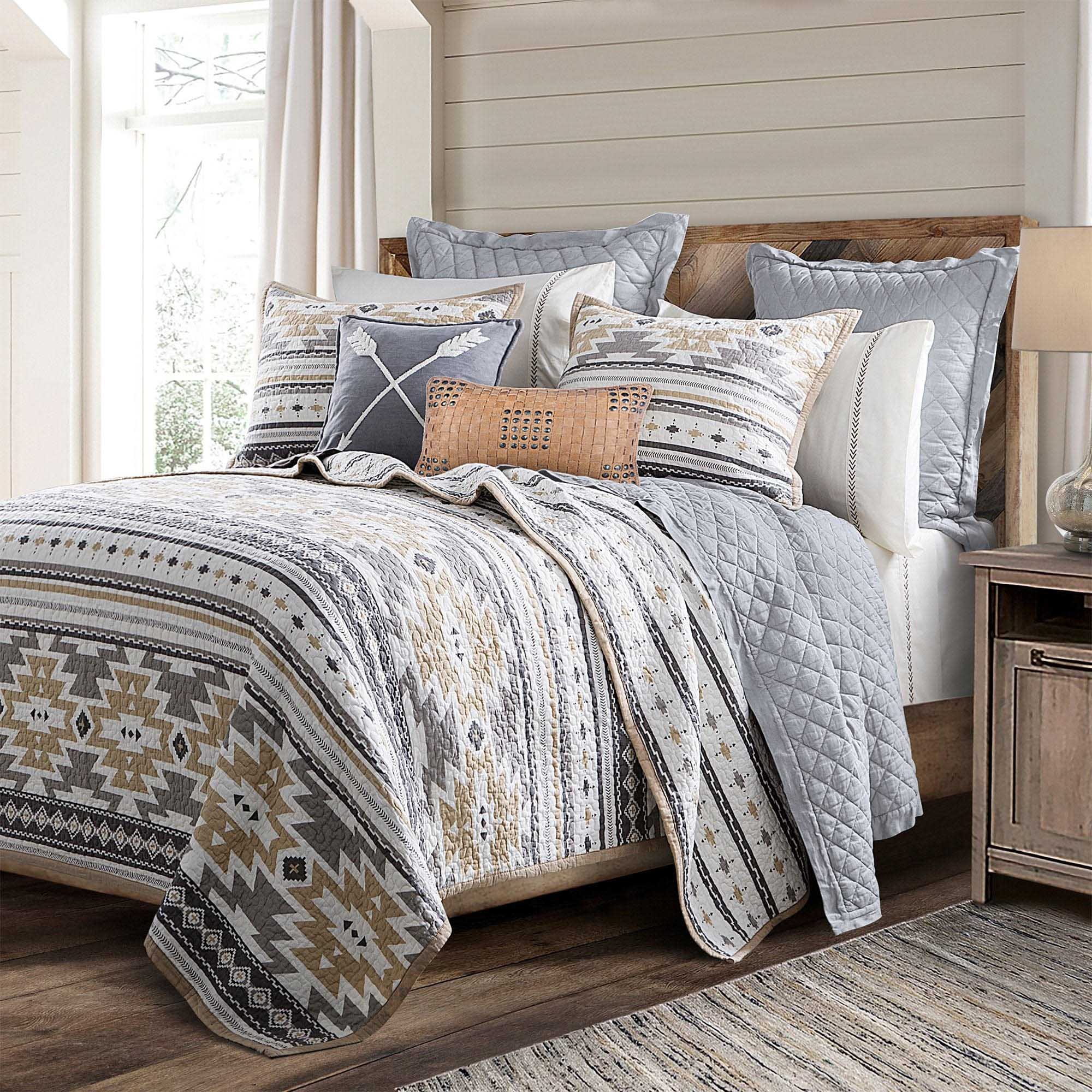 Desert Sage Reversible Quilt Set - Pet's Shop