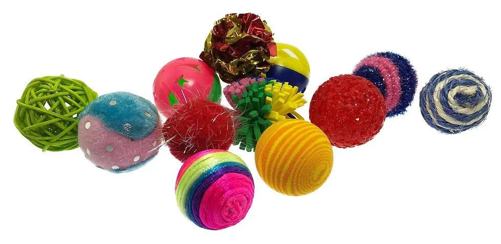 Kitty Fun Balls, 4 pk, Assorted - Pet's Shop