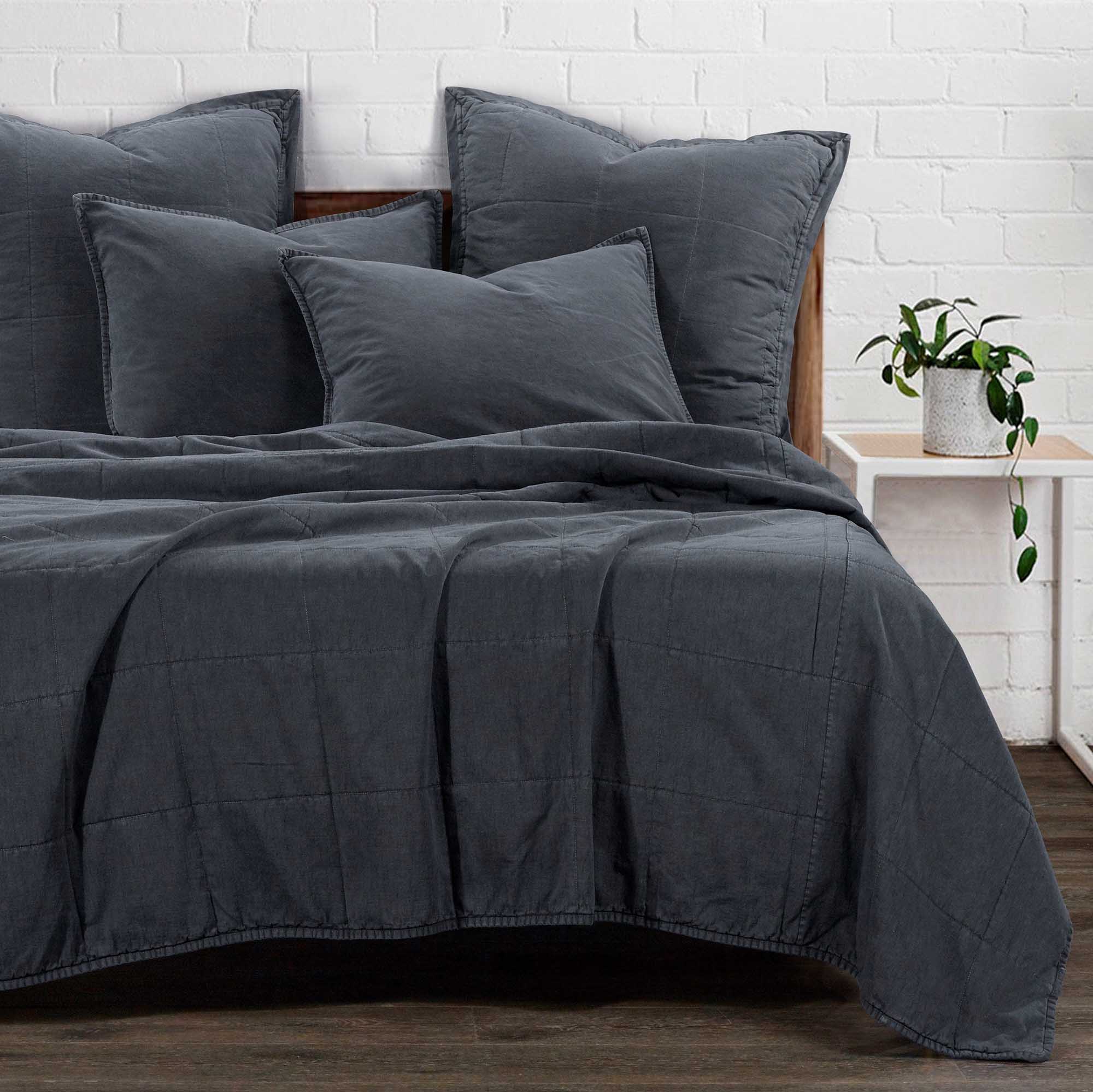 Stonewashed Cotton Velvet Quilt, Grey - Pet's Shop