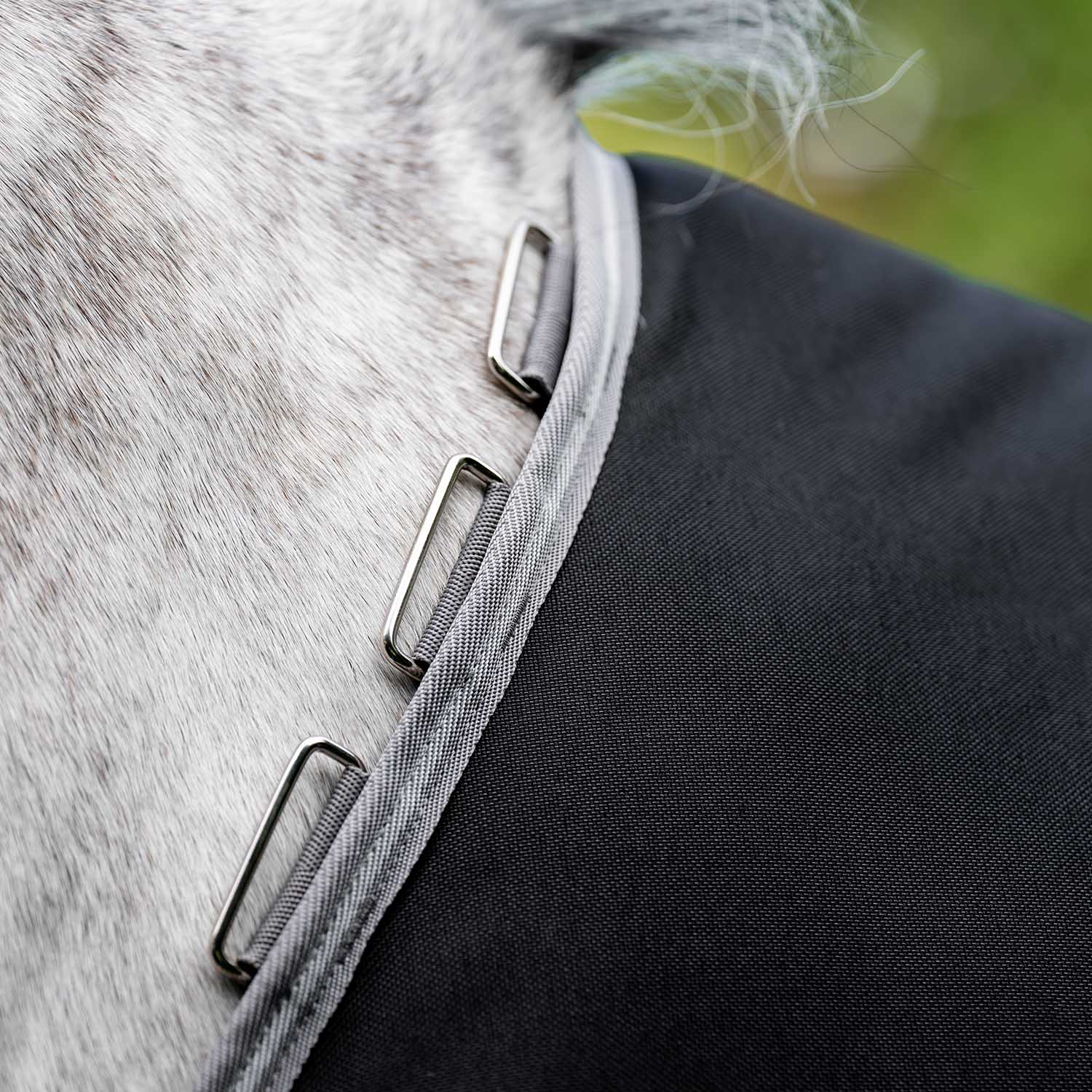 Amigo Bravo 12 Plus Turnout, 250 Gram, Black/Titanium - Pet's Shop