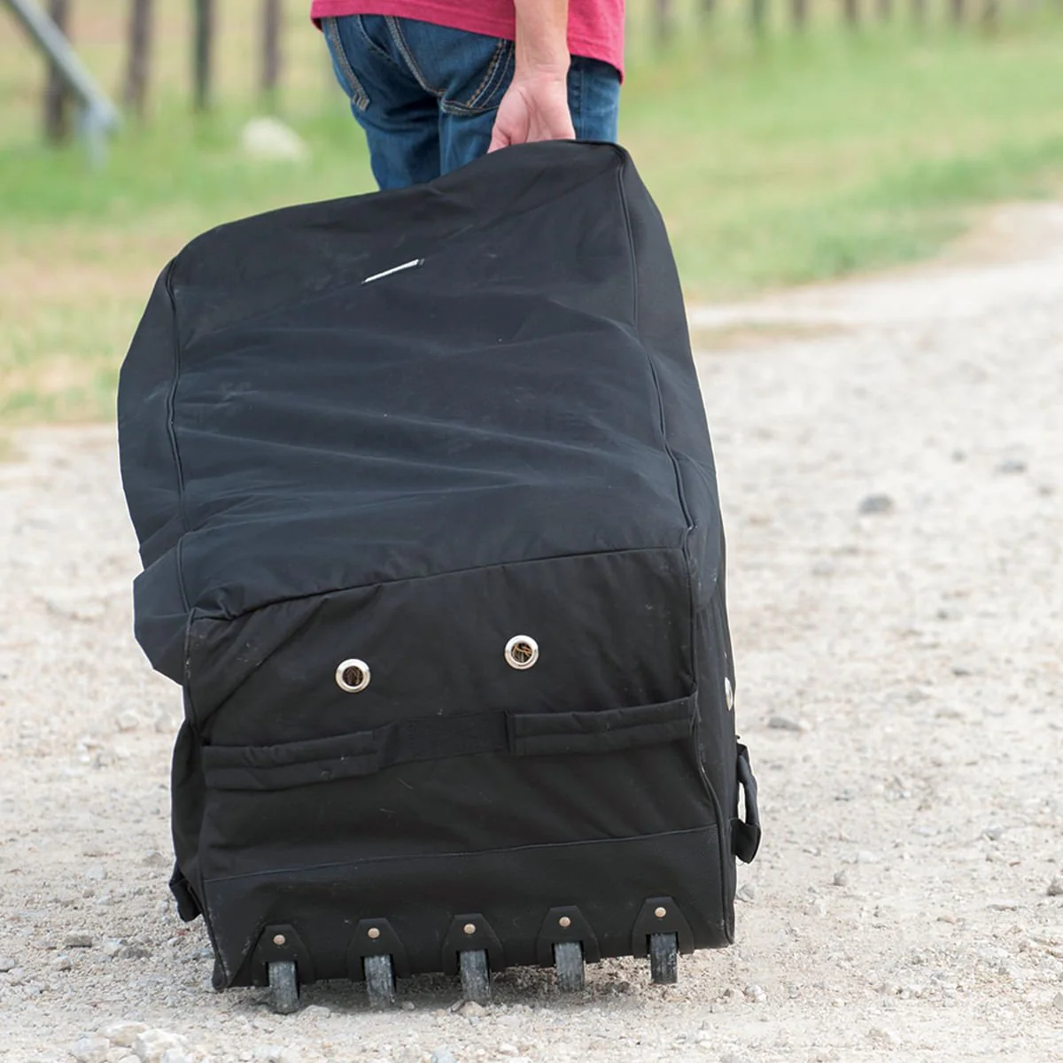 Cashel Rolling Square Bale Bag, Color: Black - Pet's Shop